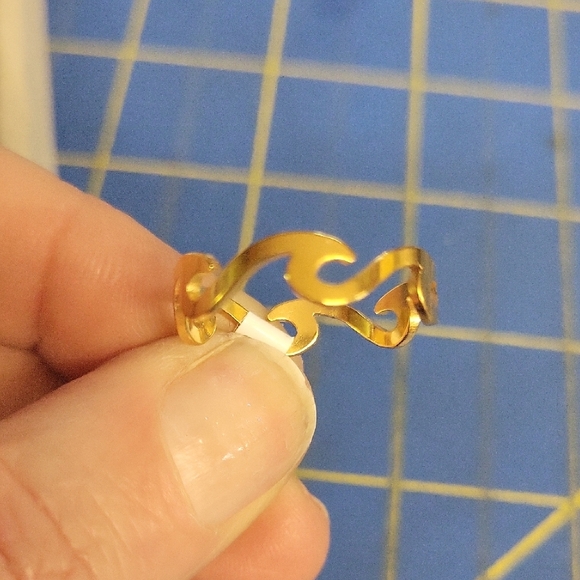 Gold Over Stainless Steel Ocean Sea Wave Design Ring Size 10 - Picture 1 of 4